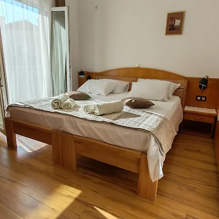Nema Apartment